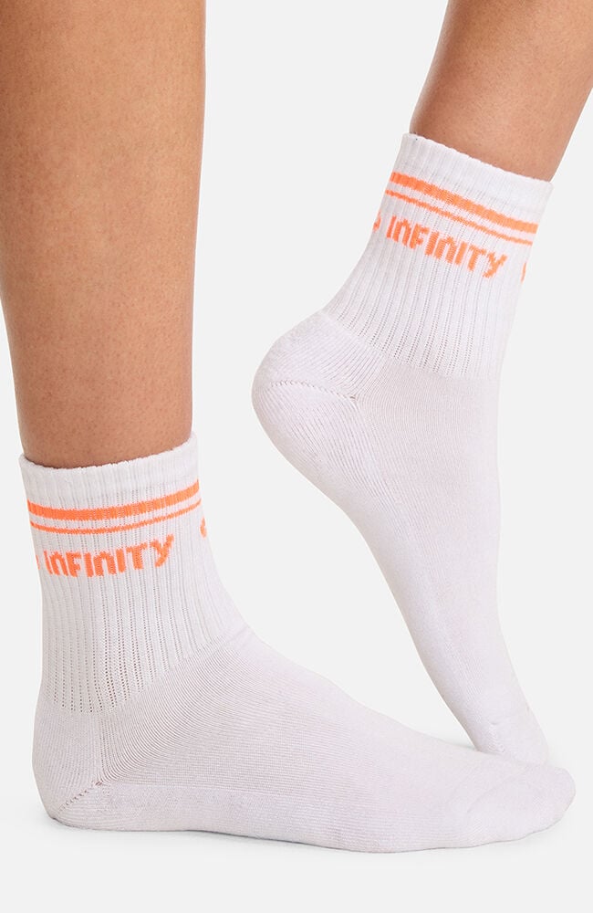 ::White/ Vivid Orange